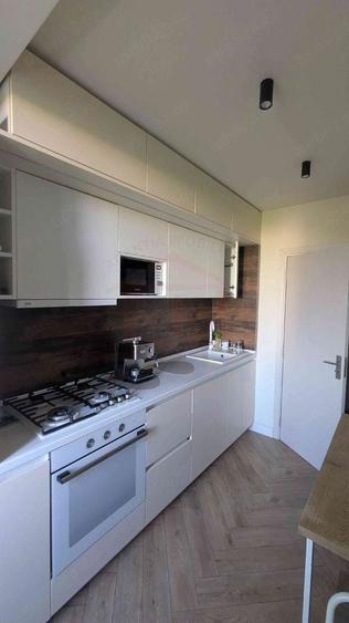 Apartament cu 2 camere semidecomandat, mobilat în Țiglina 3