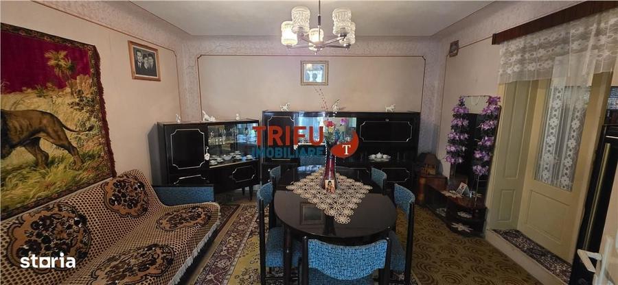 Casă cu 3 camere în Cricău