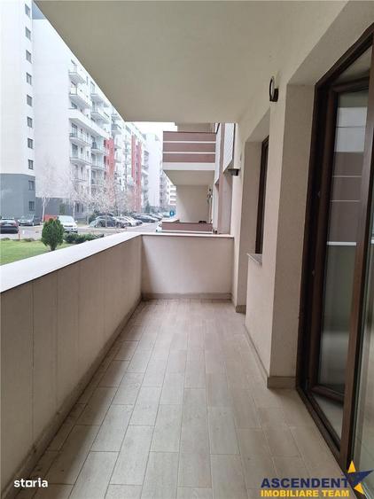 Apartament cu 2 camere decomandat în Tractorul