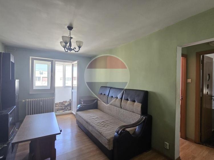 Apartament cu 2 camere semidecomandat în 1 Decembrie 1918