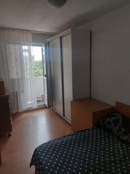 Apartament cu 2 camere nedecomandat în Mihai Bravu