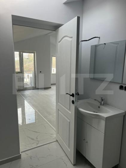 Apartament 67mp, finisat nou, 2 bai, parcare, zona Teilor - 10