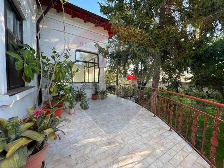 Casă cu 4 camere cu Teren 998 Mp în Gara