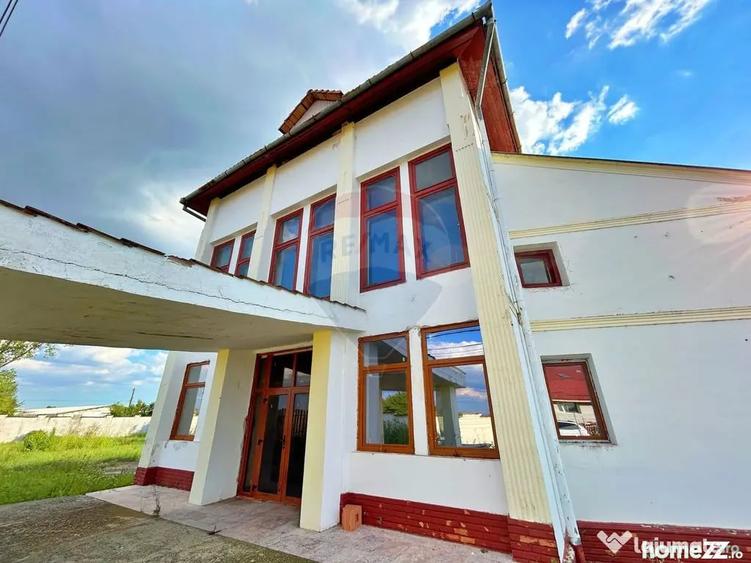 Spațiu comercial, de 728 mp, în Central