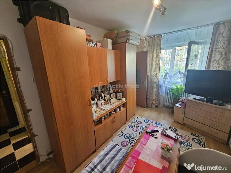 Apartament cu 2 camere nedecomandat în Calea Caransebeșului