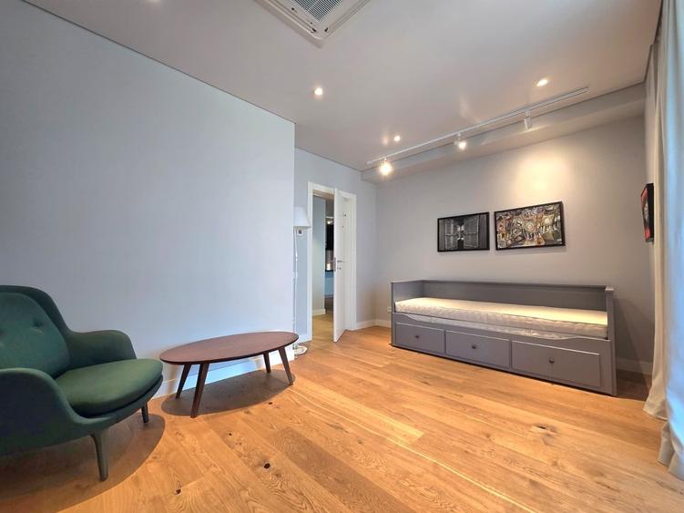 Apartament cu 5 camere în Floreasca