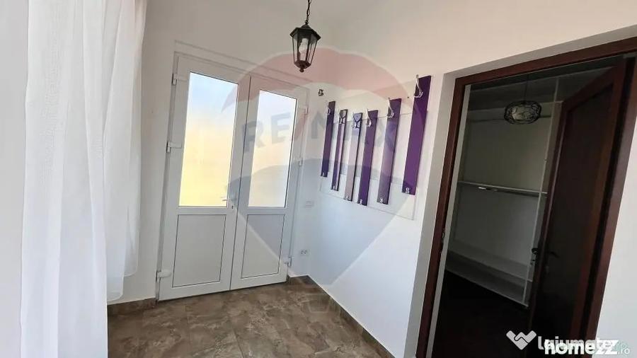 Casă cu 3 camere cu Teren 300 Mp în Central