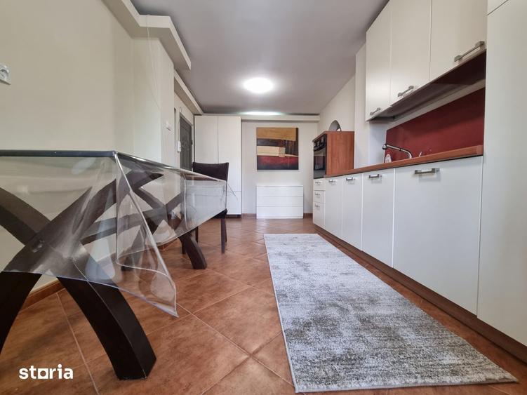 Apartament cu 2 camere decomandat, mobilat în Central