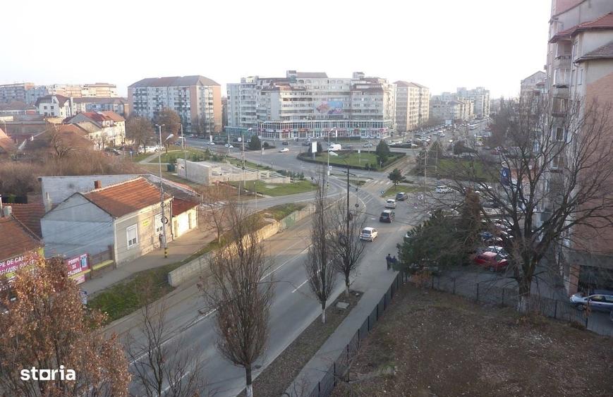 Spațiu comercial, în Dacia