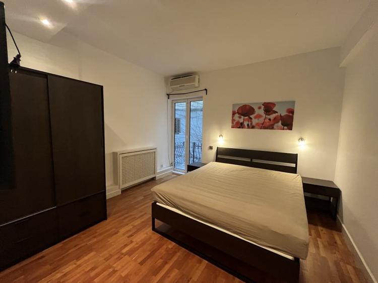 Apartament cu 5 camere decomandat în P-ța Romană