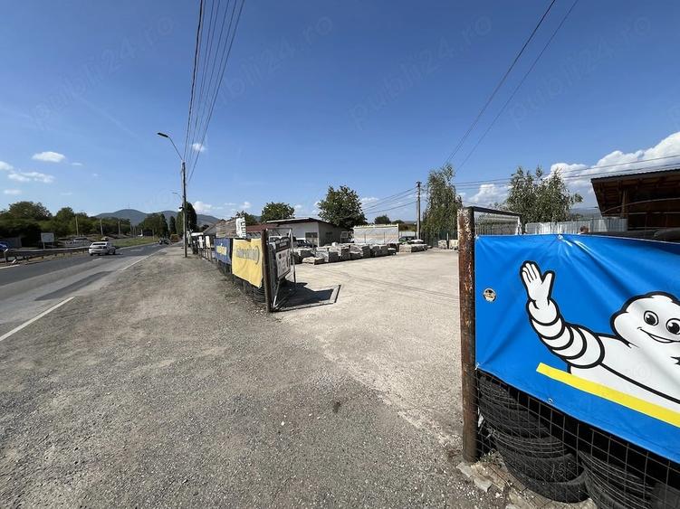 Spațiu comercial, de 1,000 mp, în Sântuhalm