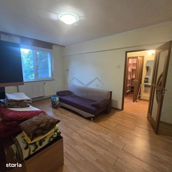 Apartament cu 2 camere semidecomandat în Piața Unirii