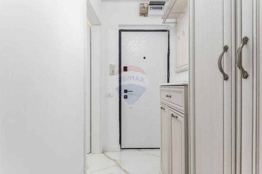 Apartament cu 2 camere semidecomandat, mobilat în Pantelimon