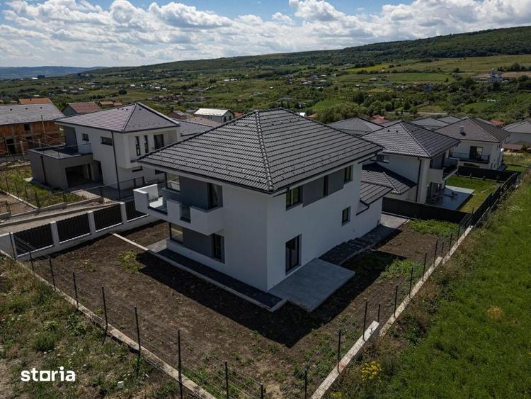 Casă cu 4 camere cu Teren 500 Mp în Chinteni