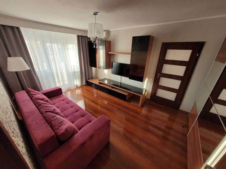 Apartament cu 2 camere semidecomandat în Berceni