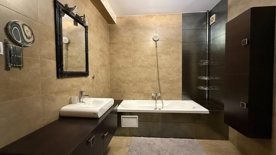Apartament cu 2 camere decomandat, mobilat în Europa