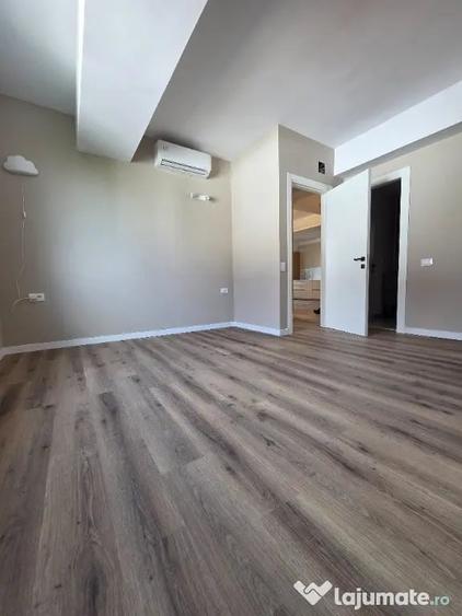 Apartament cu 3 camere decomandat în Băneasa