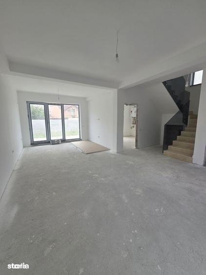 Vila P+ 1E + M Bragadiru zona Parc Ghidigeni teren 250 mp - 5