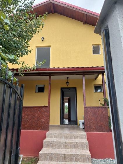 Casă cu 4 camere în Bragadiru