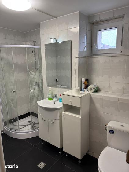 Apartament cu 3 camere în Aviatorilor