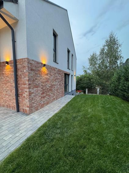Casă individuală cu 5 camere cu Canalizare în Florești