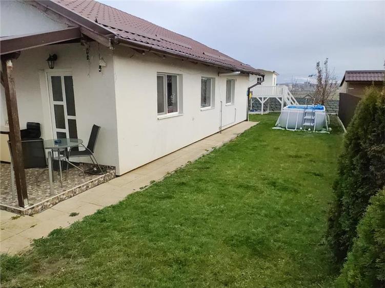 Casă individuală cu 4 camere cu Teren 500 Mp în Nazna