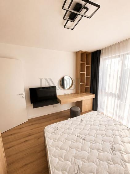 Apartament cu 4 camere semidecomandat în Iancu Nicolae