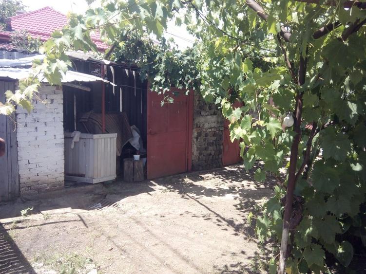Casă cu 4 camere cu Canalizare în Central