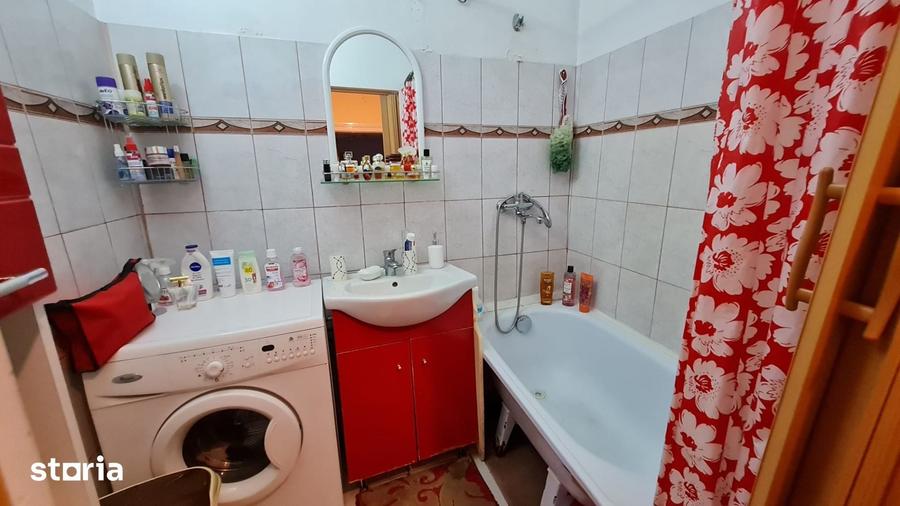 Casă cu Teren 200 Mp în Central