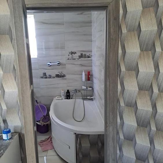 Casă individuală cu 3 camere cu Canalizare în Berceni