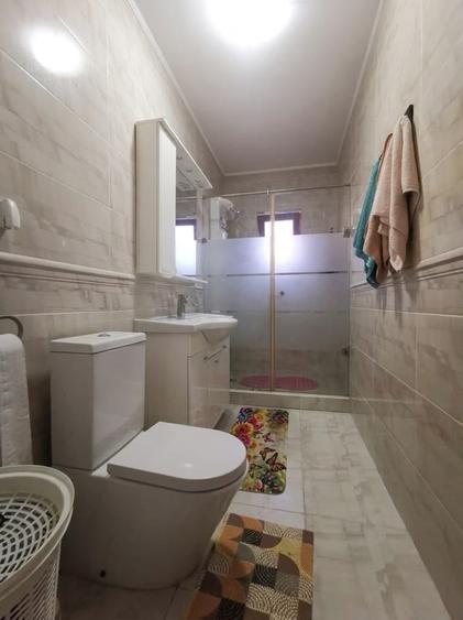Casă individuală cu 4 camere cu Canalizare în Sud