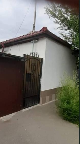Casă cu 2 camere în Central