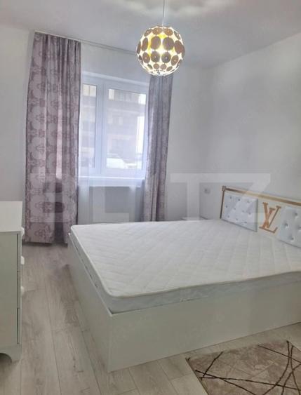 Apartament cu 2 camere decomandat, mobilat în Tractorul