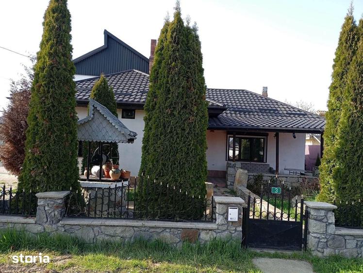 Casă cu 3 camere cu Teren 817 Mp în Central