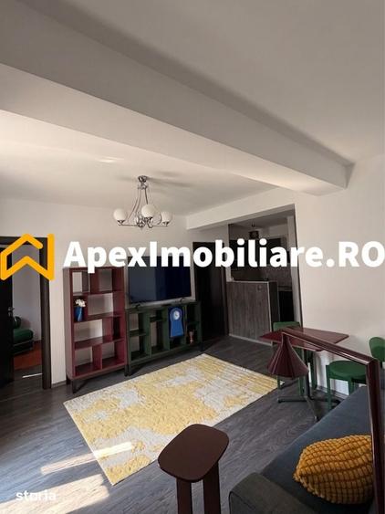 Apartament cu 3 camere semidecomandat în Dămăroaia