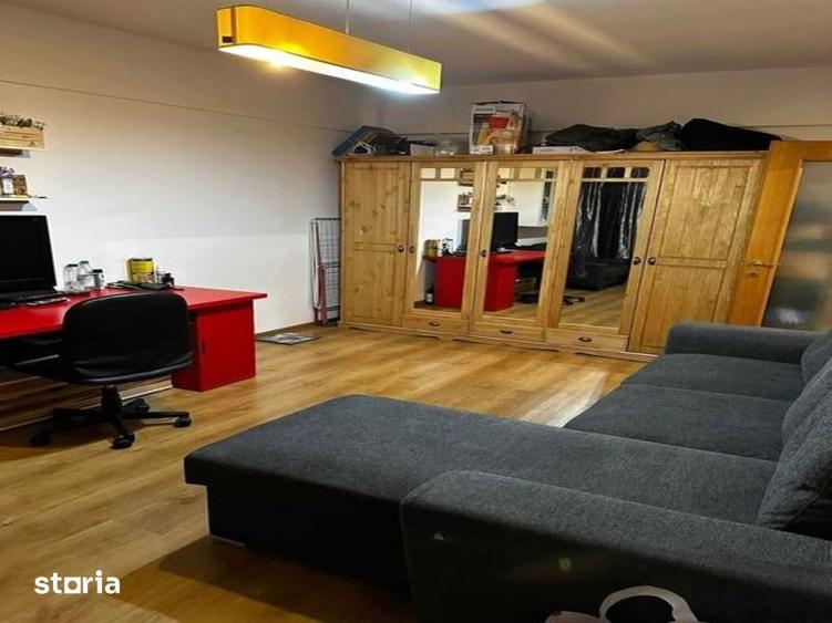 Apartament cu 2 camere decomandat în Plopilor
