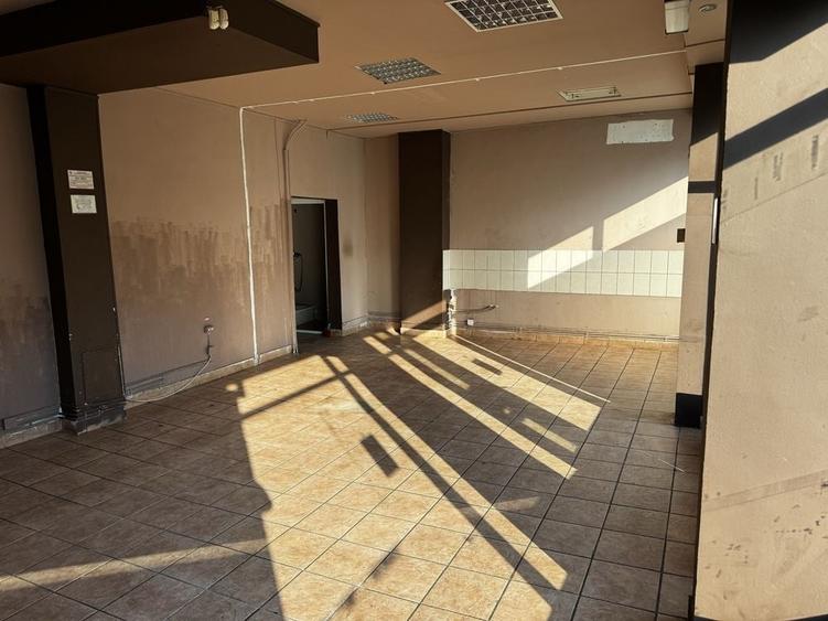 Spațiu comercial, de 100 mp, în Dâmbovița
