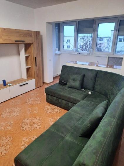 Apartament cu 2 camere nedecomandat în Obor