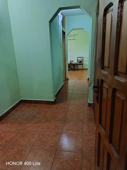 Apartament cu 4 camere decomandat în Mihai Bravu