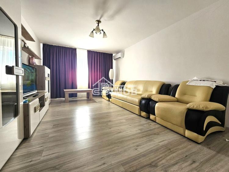 Apartament cu 3 camere decomandat, mobilat în Micro 11