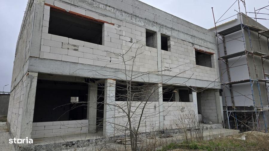 Casă cu 4 camere în Mamaia