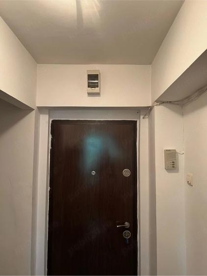 Apartament cu 2 camere semidecomandat în Crângași