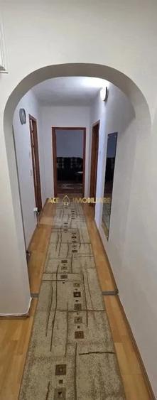 Apartament cu 2 camere decomandat, mobilat în Titan