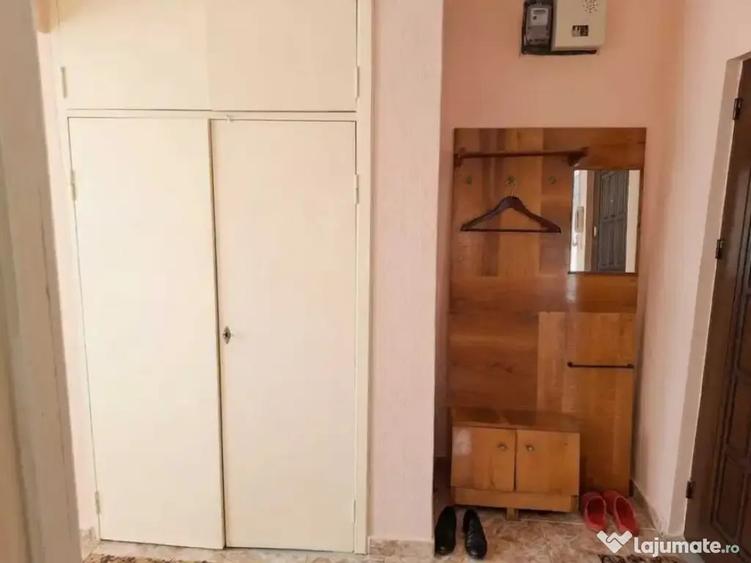 Apartament cu 2 camere decomandat în Radu Negru