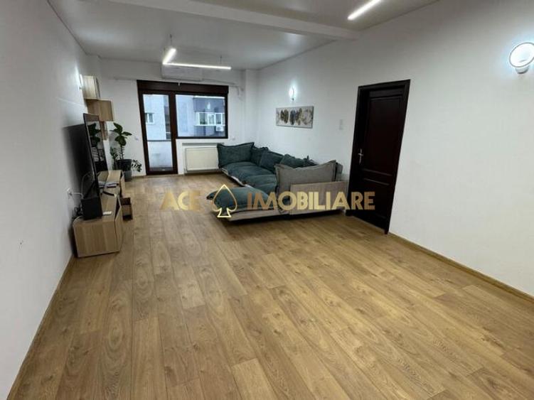 Apartament cu 3 camere decomandat, mobilat în Calea Victoriei