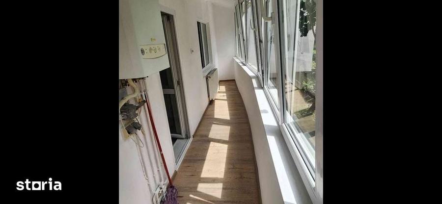 Apartament cu 2 camere decomandat în Tractorul