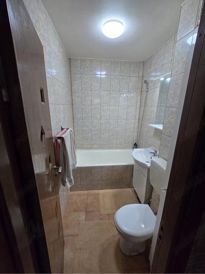 Apartament cu 2 camere semidecomandat în 1 Decembrie 1918