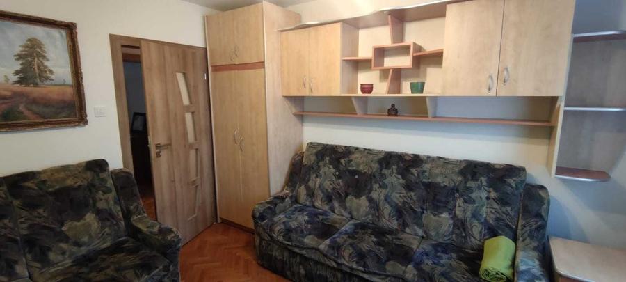 Apartament cu 3 camere decomandat în Iosia