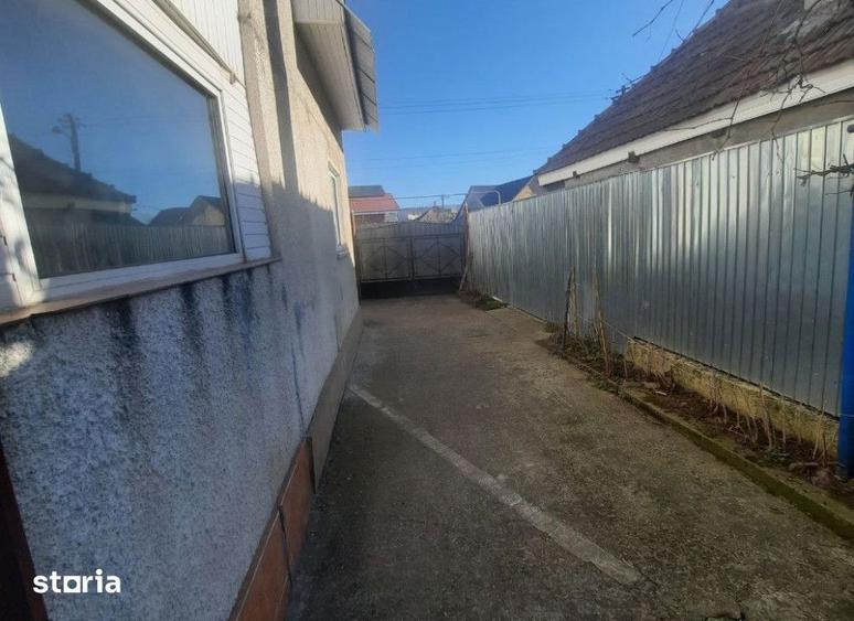 Casă cu 4 camere cu Canalizare în Gara Veche
