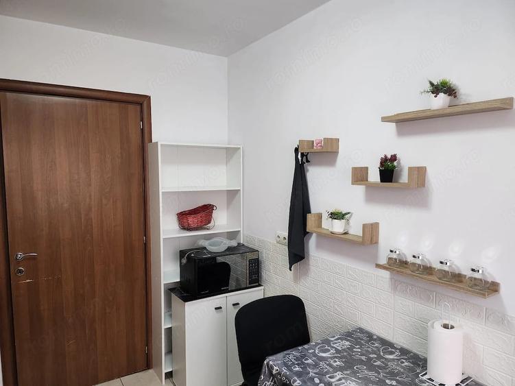 Apartament cu 2 camere decomandat în Splaiul Unirii